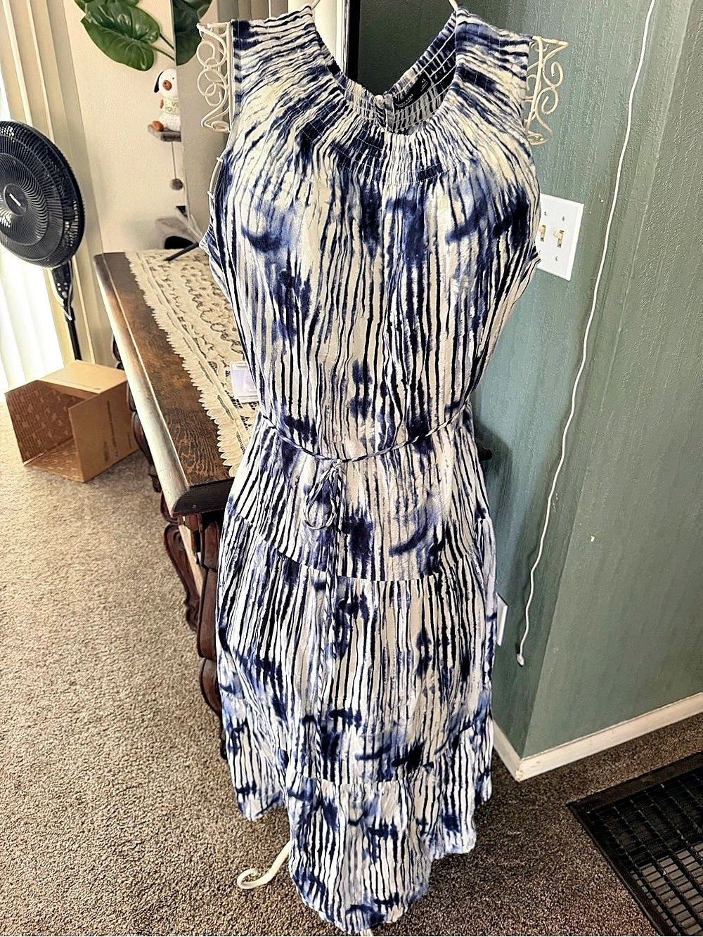 SIMPLY VERA WANG Blue & White Midi Dress Size XL Like New